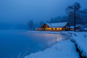 Winter Cabin On The Lake 4